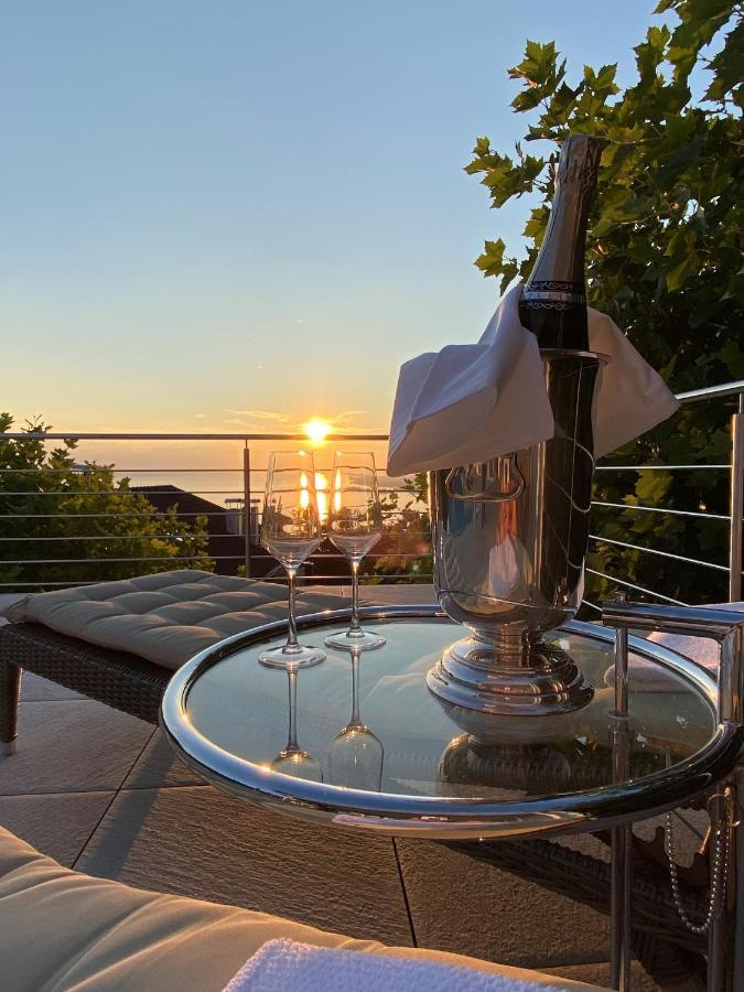 Villa Uber Dem Bodensee - Hauptwohnung Lochau Exterior foto