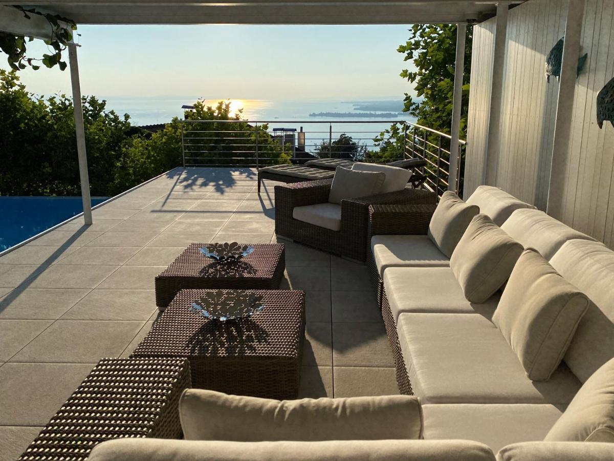 Villa Uber Dem Bodensee - Hauptwohnung Lochau Exterior foto